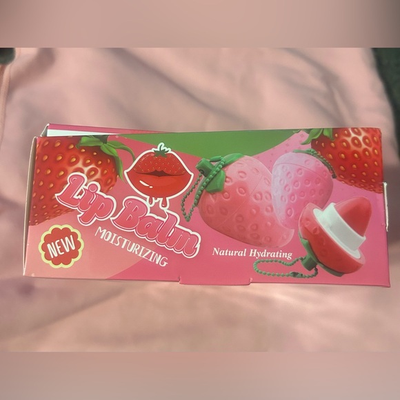 Mocallure Strawberry Lip Balm Box Set - Picture 3 of 5